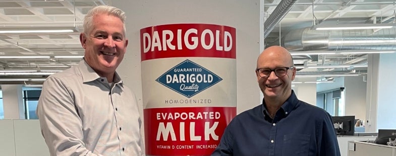 Darigold CEO Joe Coote welcoming GDT CEO Eric Hansen